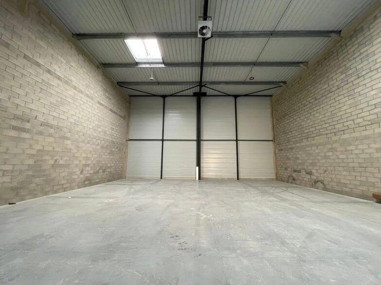 Bureau dans Trappes à louer - Photo intérieure – Image 2 sur 7