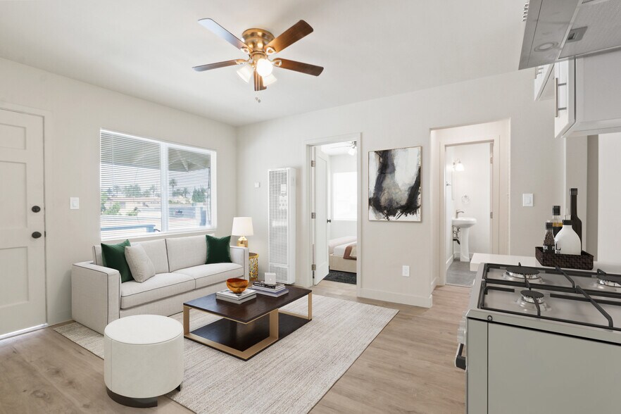 6815 Seville Ave, Huntington Park, CA à vendre - Photo de l’immeuble – Image 3 sur 15