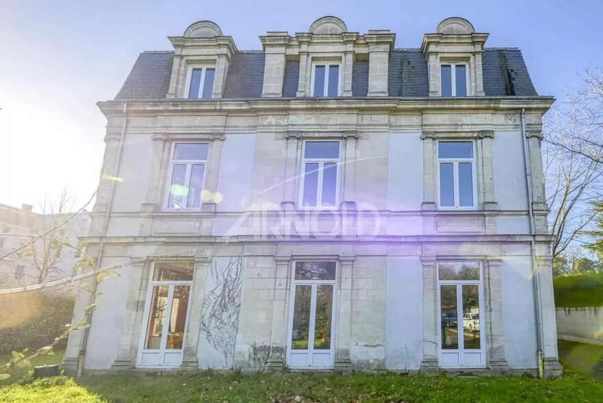 Bureau dans Nantes à vendre - Photo de l’immeuble – Image 1 sur 17