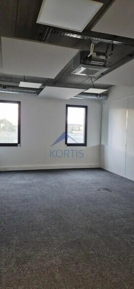 Bureau dans Rillieux-la-Pape à louer - Photo de l’immeuble – Image 3 sur 5