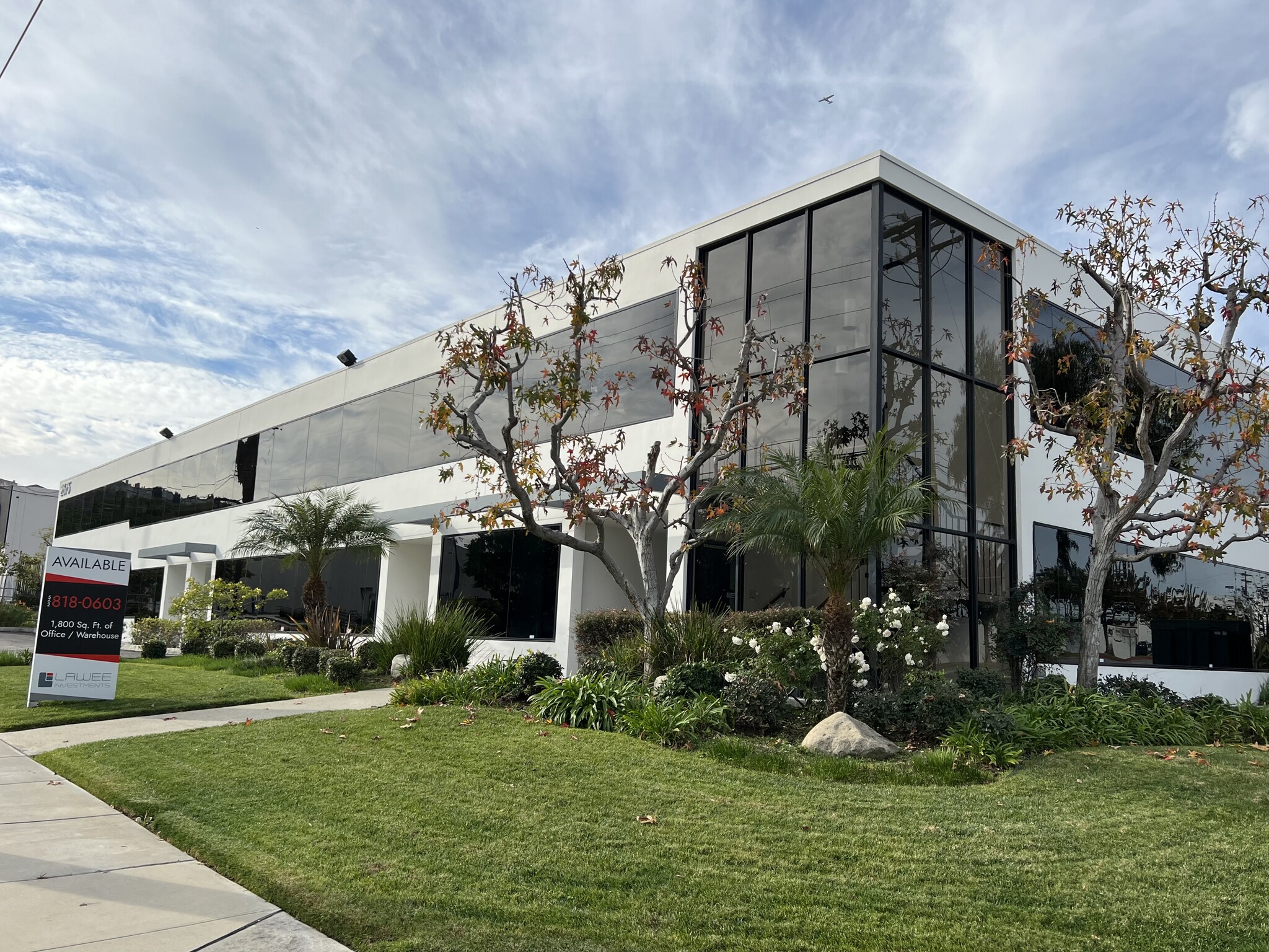 2675 Junipero Ave, Signal Hill, CA à louer Photo de l’immeuble– Image 1 sur 16
