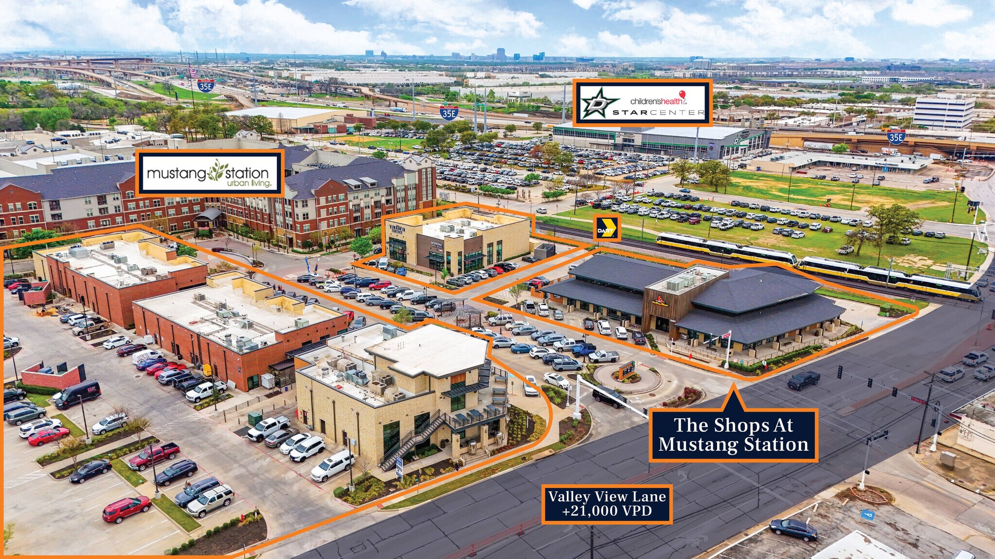 13001 Bee St, Farmers Branch, TX à vendre Photo principale– Image 1 sur 8