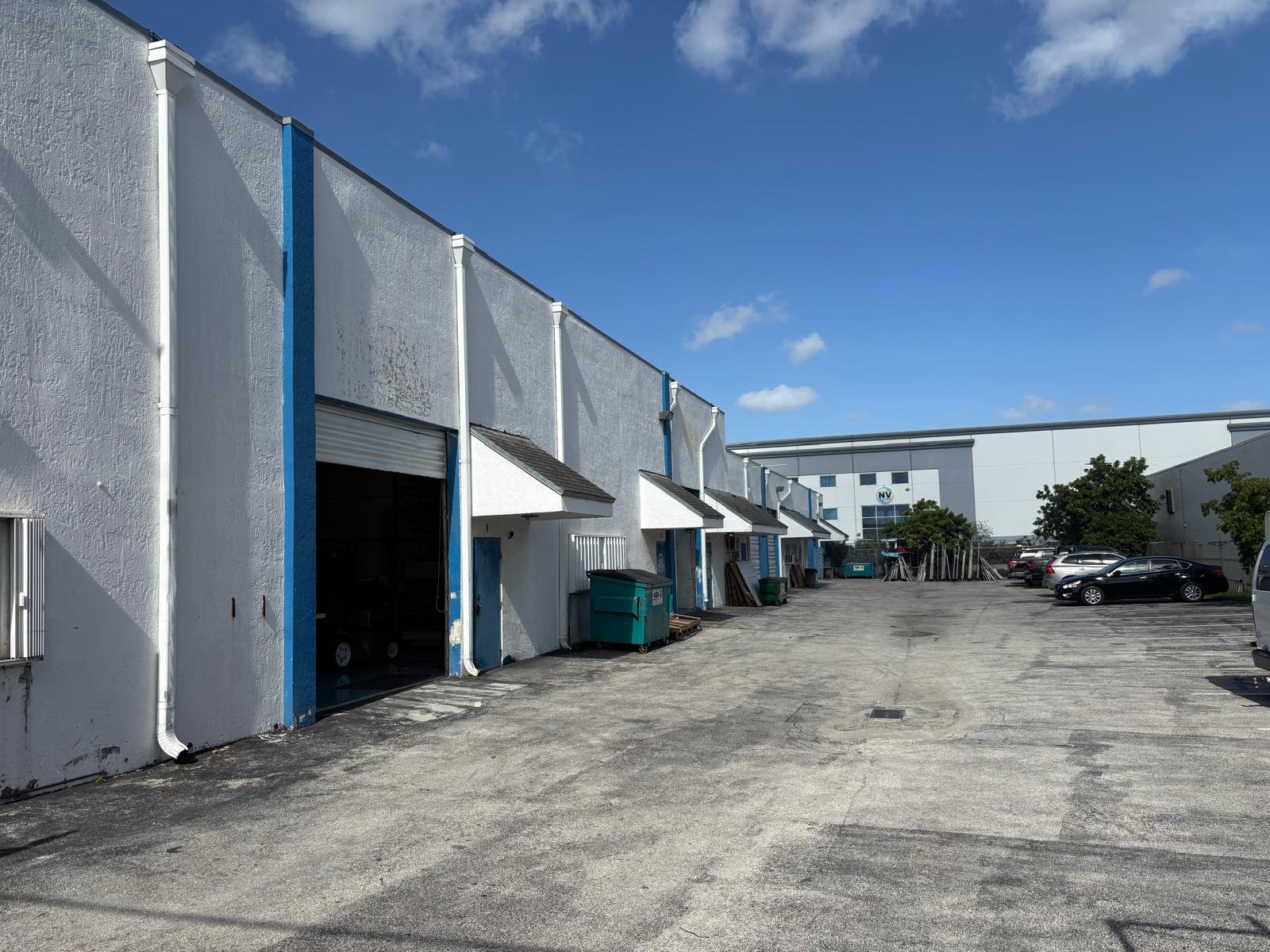 13280 NW 43rd Ave, Opa Locka, FL à louer Photo intérieure– Image 1 sur 9