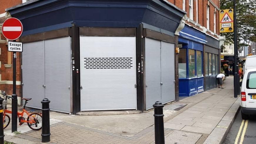 16-16A North End Rd, Londres à louer Photo de l’immeuble– Image 1 sur 2