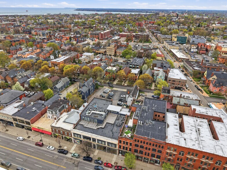 910 Main St, Buffalo, NY à louer - Photo de l’immeuble – Image 3 sur 6
