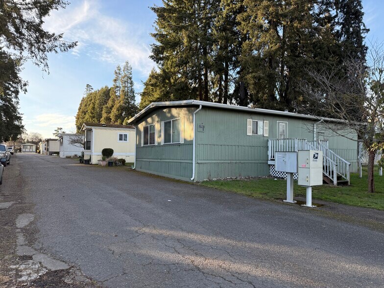 3701 Cherry Ave NE, Keizer, OR à vendre - Photo principale – Image 1 sur 9