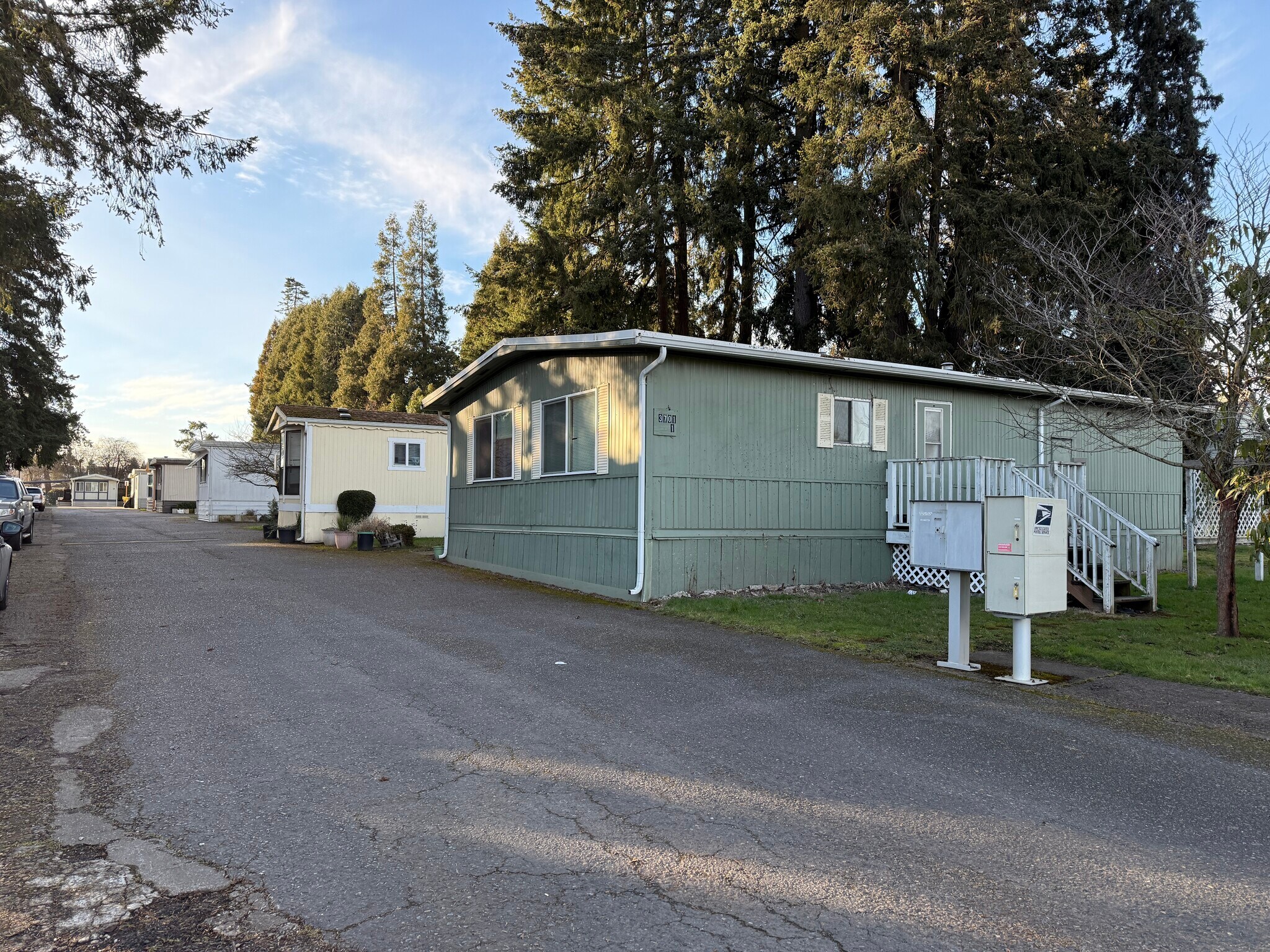 3701 Cherry Ave NE, Keizer, OR à vendre Photo principale– Image 1 sur 10