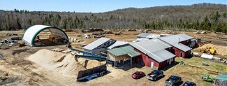 Plus de détails pour 8687 Highway 511, Lanark Highlands, ON - Industriel/Logistique à vendre