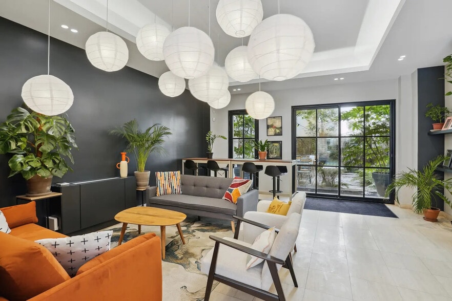 5 Avenue Pierre Ier De Serbie, Paris à louer - Photo de l’immeuble – Image 3 sur 16