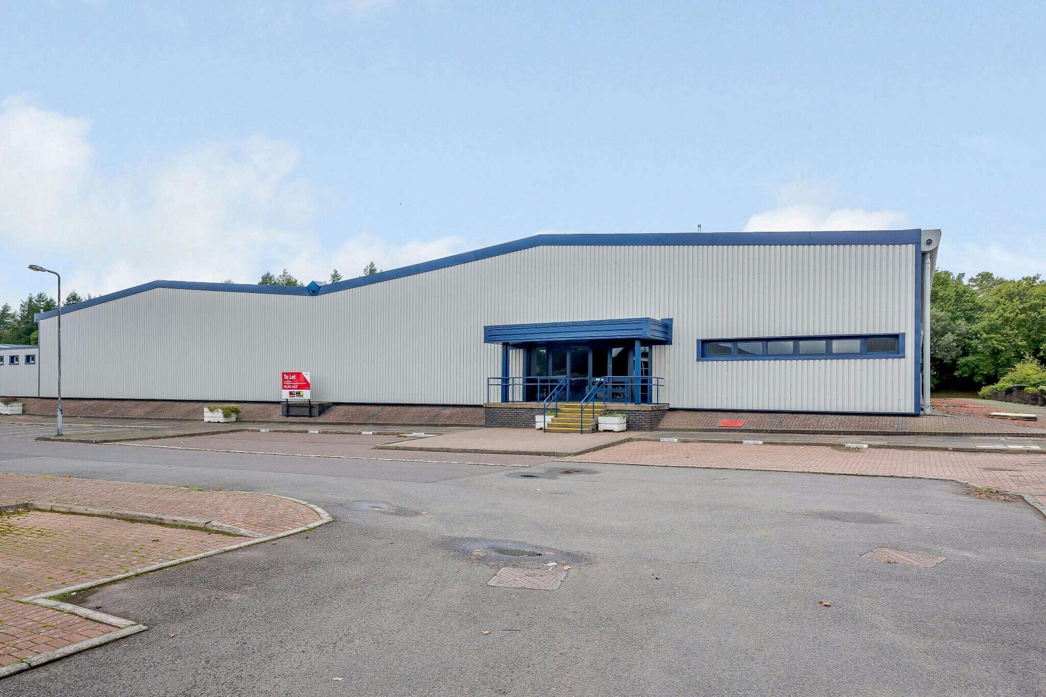 12-20 Napier Pl, Cumbernauld à louer Photo de l’immeuble– Image 1 sur 10