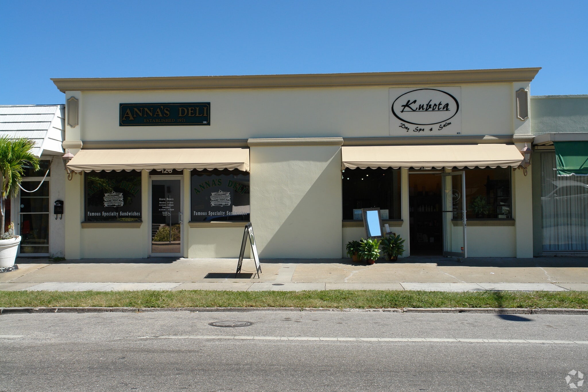 126-128 N Orange Ave, Sarasota, FL à louer Photo principale– Image 1 sur 5