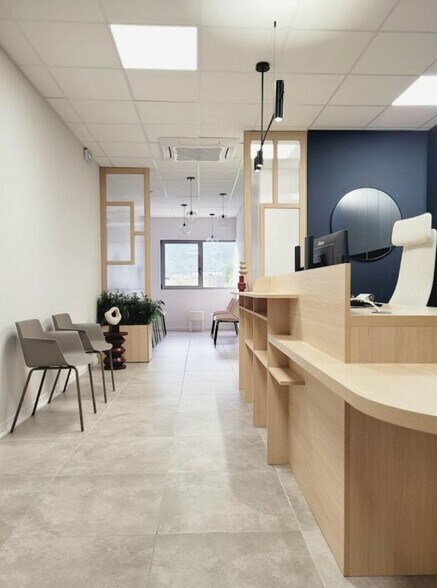Bureau dans Crolles à louer - Photo intérieure – Image 1 sur 2