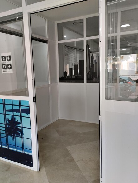 Local commercial dans Córdoba à vendre - Photo de l’immeuble – Image 2 sur 20