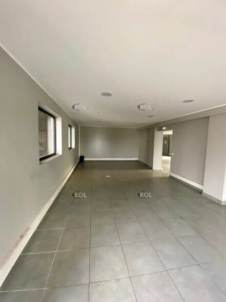 Local d’activités dans BERRE-L'ETANG à louer - Photo intérieure – Image 3 sur 5