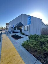 300 El Camino Real, San Carlos, CA à louer Photo intérieure– Image 1 sur 12