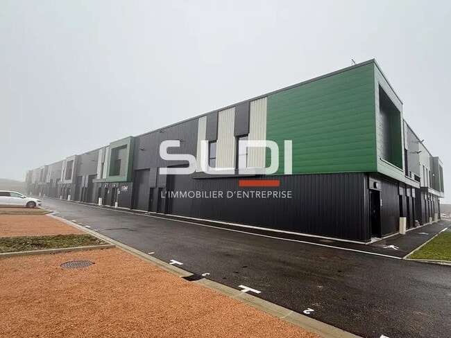 Plus de détails pour Local d’activités à vendre