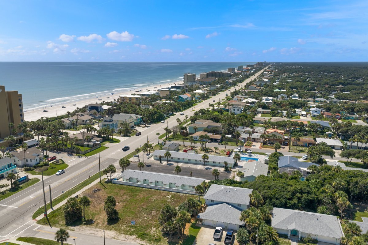 1708 S Atlantic Ave, New Smyrna Beach, FL à vendre Photo de l’immeuble– Image 1 sur 80
