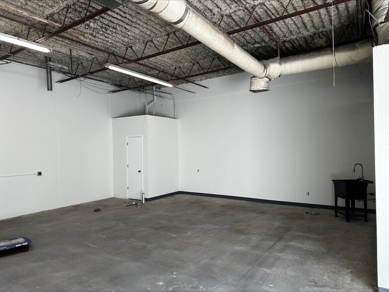 4161-4215 S 33rd West Ave, Tulsa, OK à louer - Photo intérieure – Image 1 sur 9