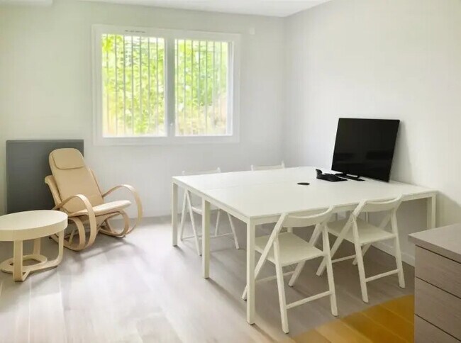 Plus de détails pour Bureau à louer