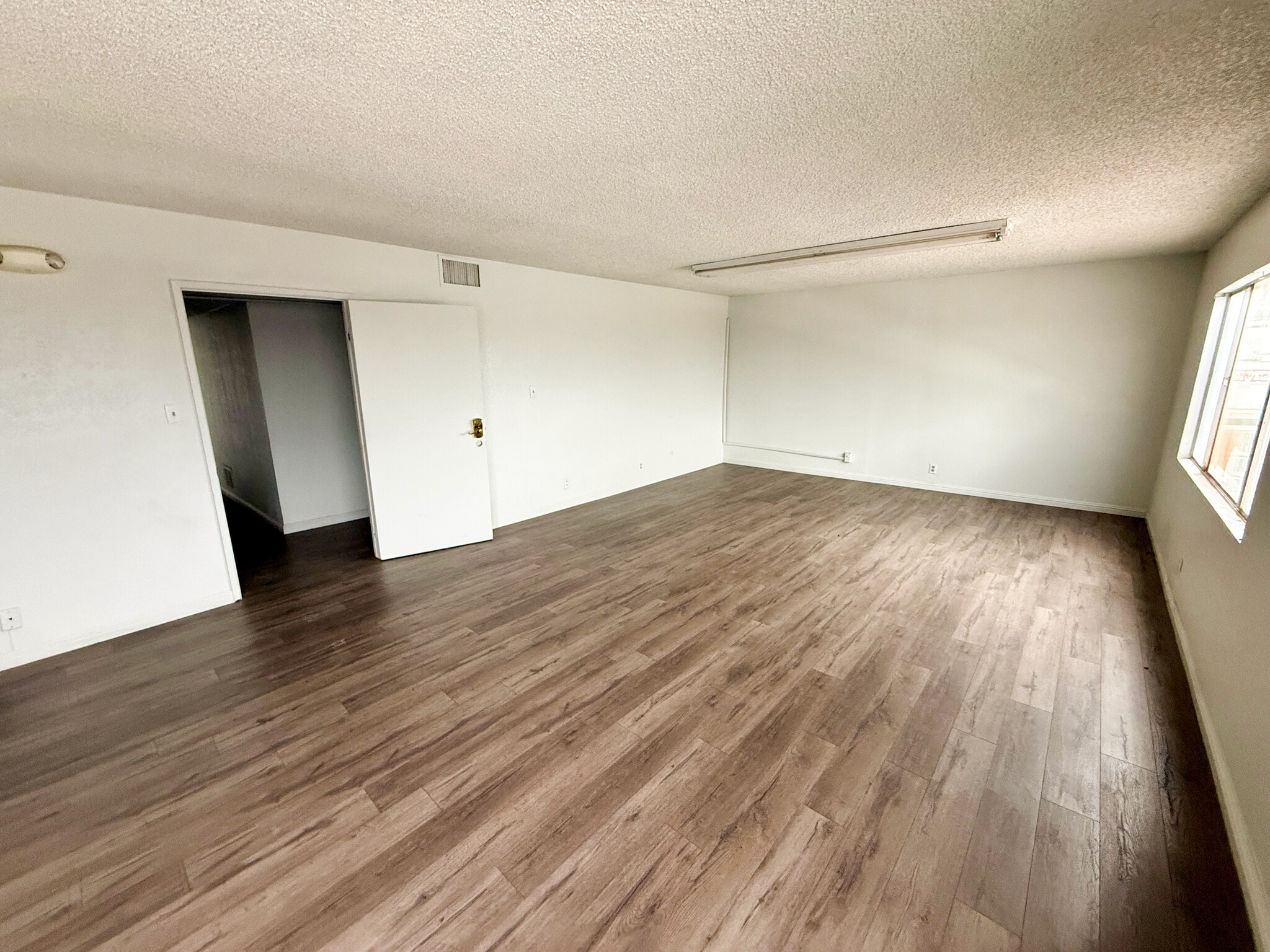 1604 S Commerce St, Las Vegas, NV à louer Photo intérieure– Image 1 sur 3