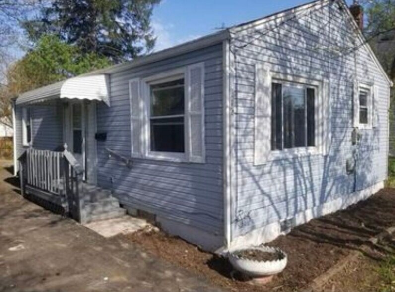 1084 Yukon Ave, Akron, OH à vendre - Photo principale – Image 1 sur 1