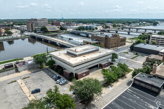 425 Cedar St, Waterloo, IA - VUE AÉRIENNE  vue de carte - Image1