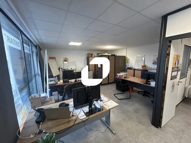 Plus de détails pour Bureau à louer