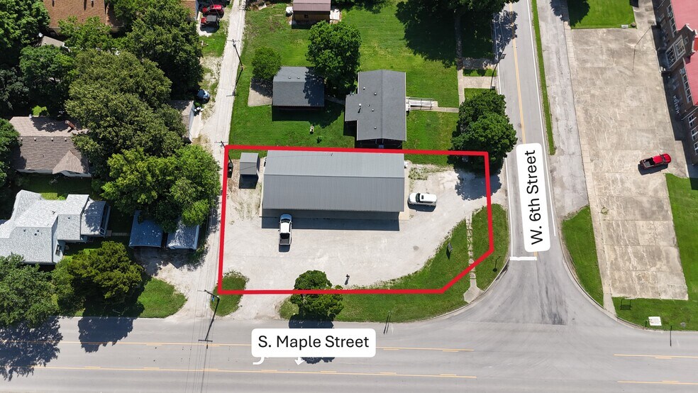 427 W 6th Ave, Garnett, KS à vendre - Aérien – Image 1 sur 9