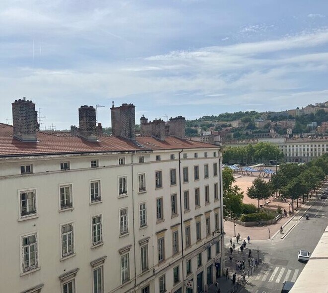 3 Rue De La Barre, Lyon à louer - Photo de l’immeuble – Image 1 sur 8