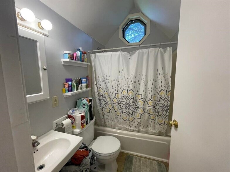 46 Terrill St, Rutland, VT à vendre - Photo de l’immeuble – Image 2 sur 7