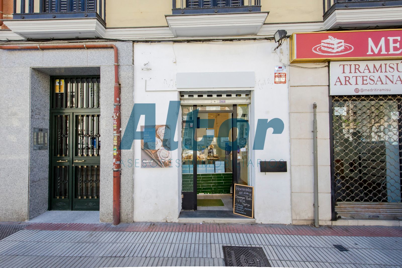 Immeuble residentiel dans Madrid, Madrid à vendre Photo principale– Image 1 sur 8