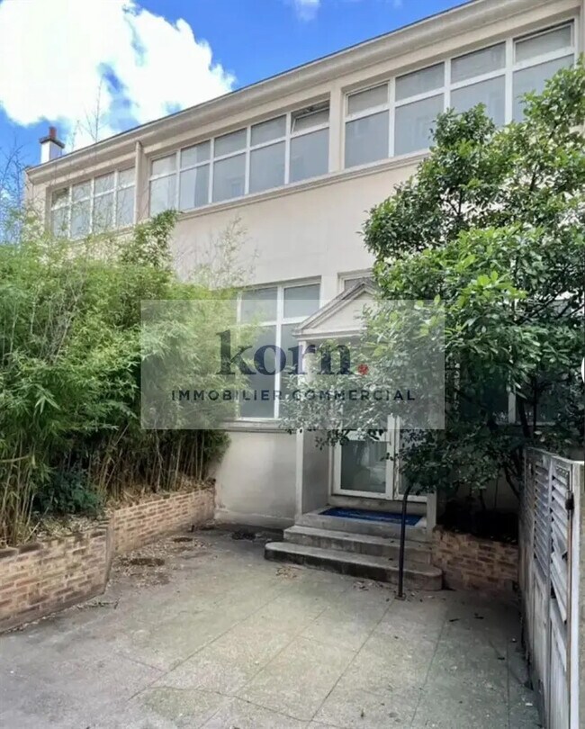 Plus de détails pour Local commercial à louer