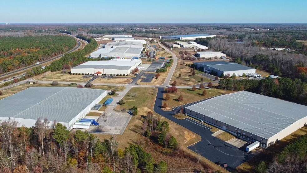 6015 Hardware Dr, Disputanta, VA à louer - Aérien – Image 2 sur 5