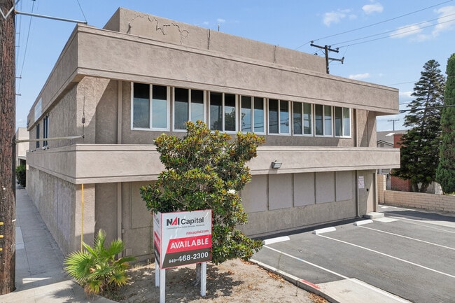 Plus de détails pour 13822 Beach Blvd, Westminster, CA - Bureau aux enchères