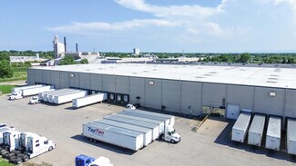Plus de détails pour 2001-2005 N Delany Rd, Gurnee, IL - Industriel/Logistique à louer
