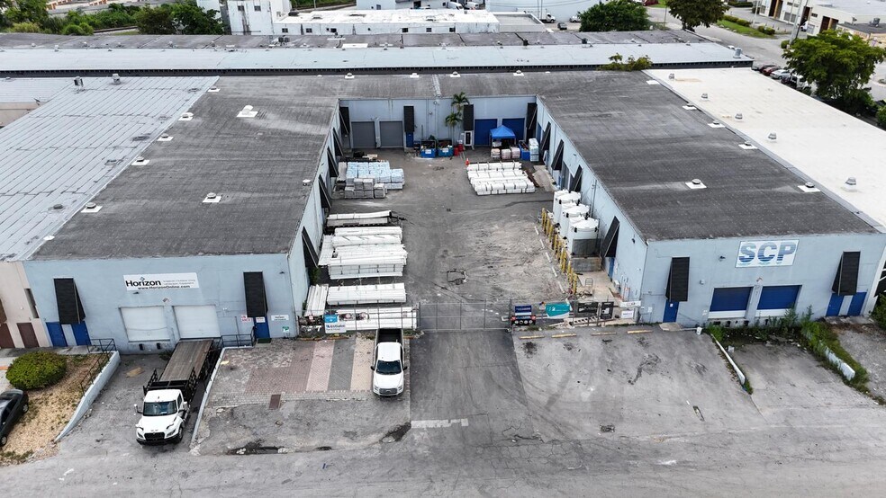 7360 SW 45th St, Miami, FL à vendre - Photo de l’immeuble – Image 2 sur 6