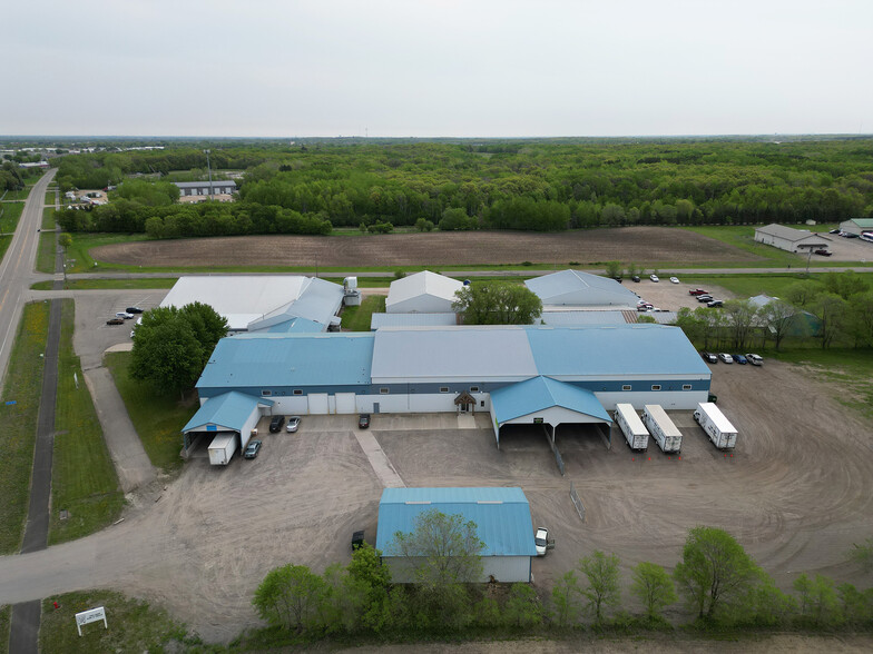 2330 County Road 137, Waite Park, MN à louer - Photo de l’immeuble – Image 3 sur 16