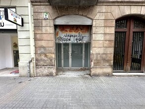 Local commercial dans Barcelone, Barcelona à louer Photo de l’immeuble– Image 1 sur 13
