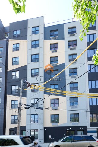Plus de détails pour 2073 Ryer Ave, Bronx, NY - Logement à vendre