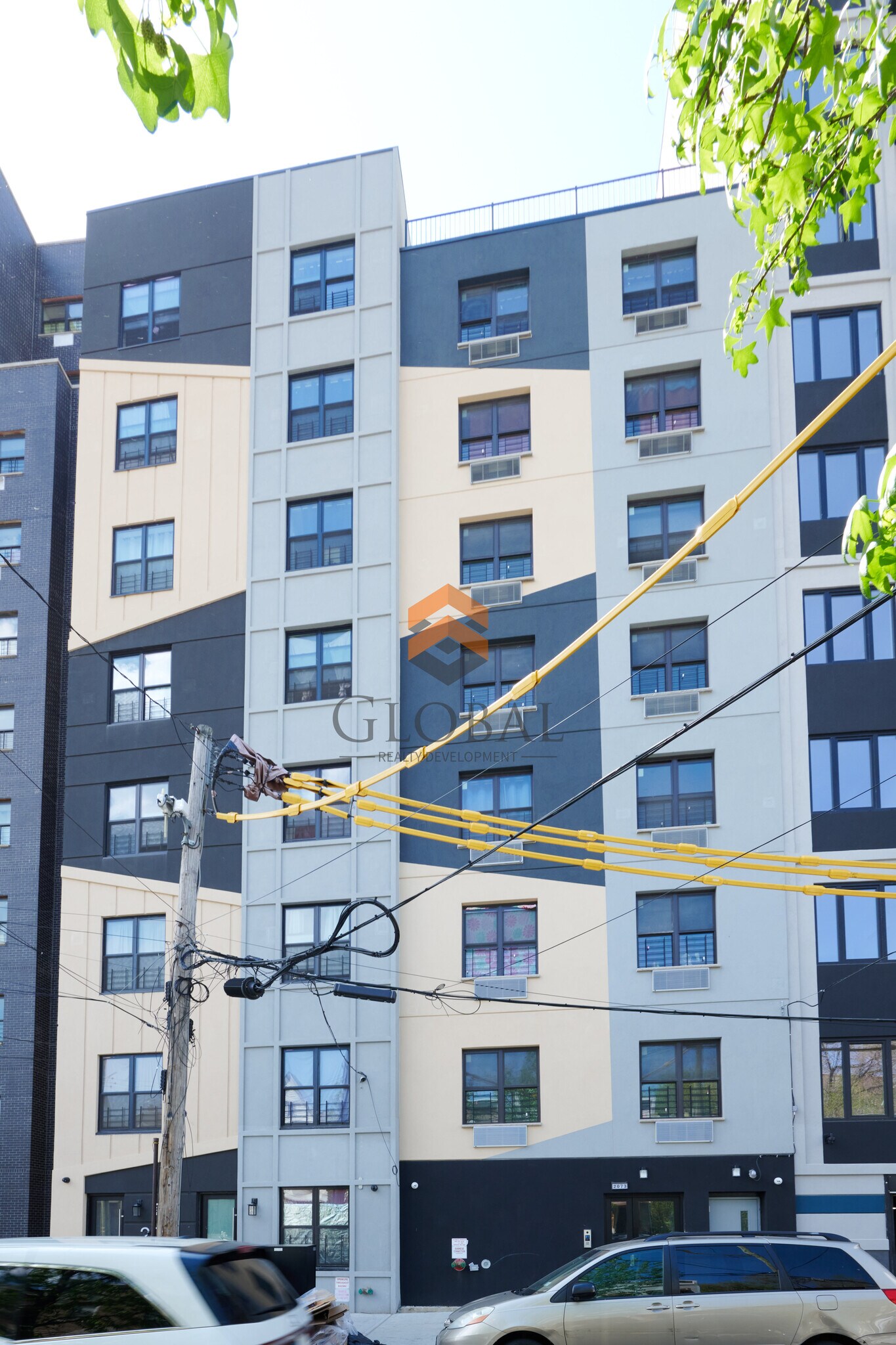 2073 Ryer Ave, Bronx, NY à vendre Photo principale– Image 1 sur 16