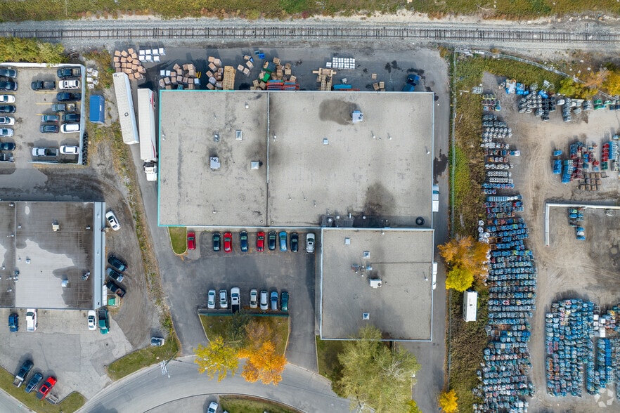 2828 54th Ave SE, Calgary, AB à vendre - Aérien – Image 3 sur 5