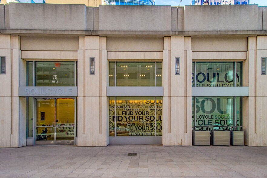 75 1st St, San Francisco, CA à louer - Photo principale – Image 1 sur 3