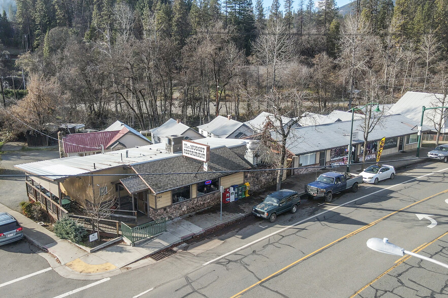 790 Main St, Weaverville, CA à vendre - Aérien – Image 1 sur 50