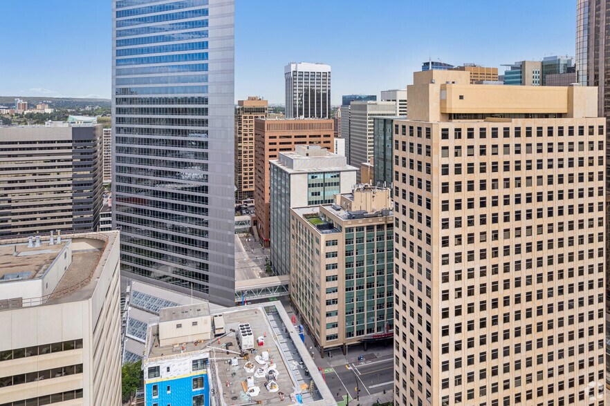 727 7th Ave SW, Calgary, AB à louer - Photo de l’immeuble – Image 3 sur 5