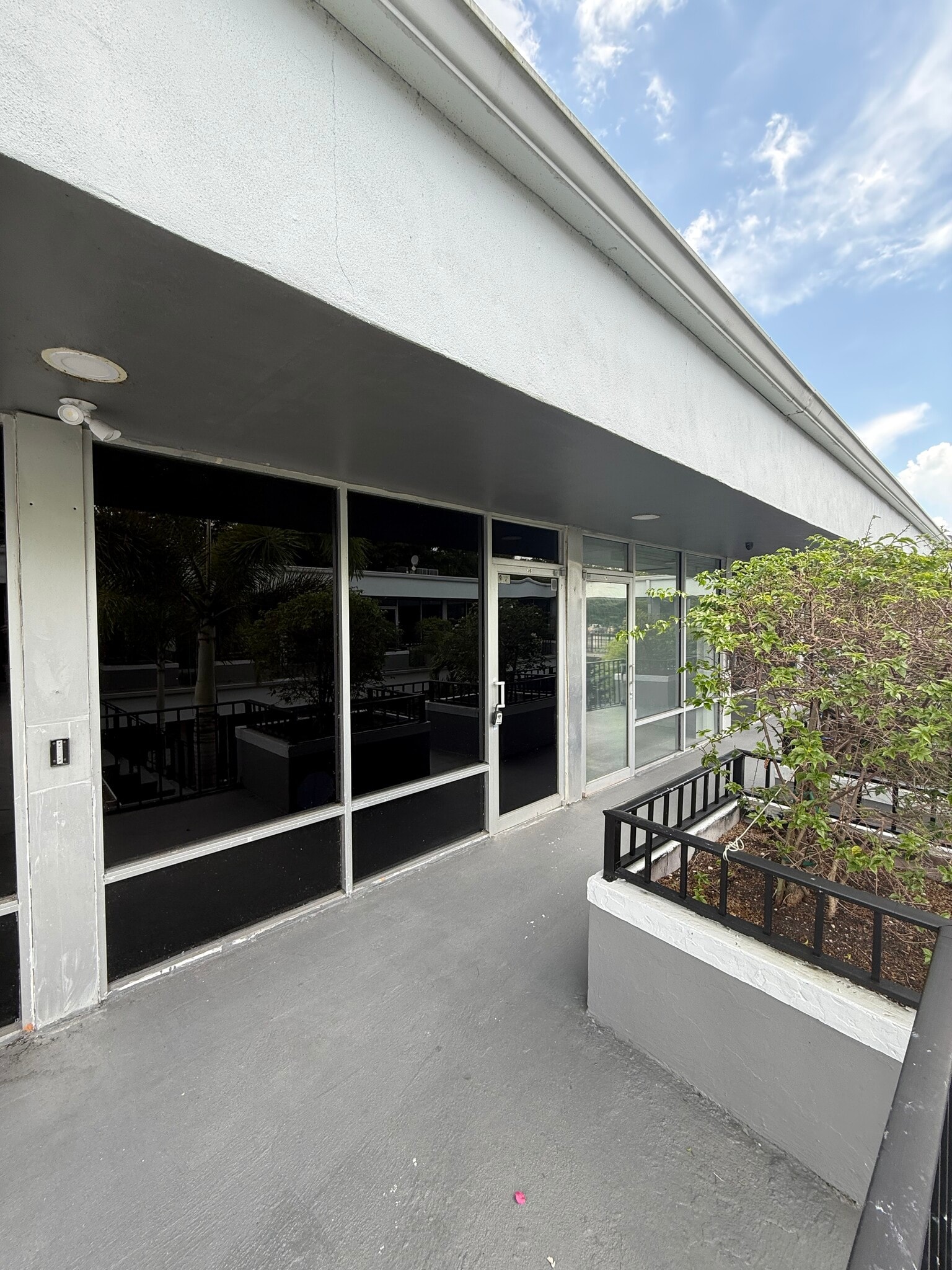 11471 W Sample Rd, Coral Springs, FL à louer Photo intérieure– Image 1 sur 3