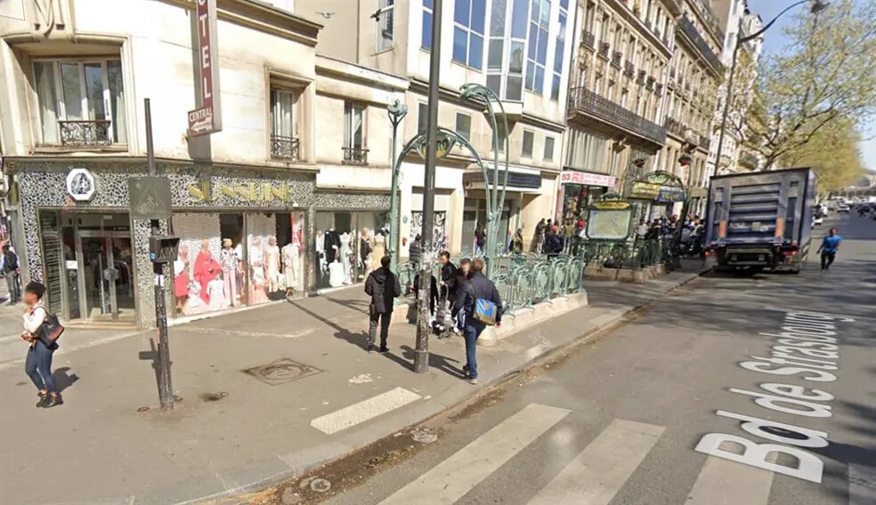 47 Rue Du Chateau D'Eau, Paris à louer - Photo de l’immeuble – Image 3 sur 6