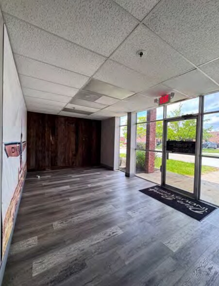 2441-2445 Northline Industrial Blvd, Maryland Heights, MO à vendre - Photo intérieure – Image 2 sur 8