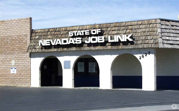 2827 Las Vegas Blvd N, North Las Vegas, NV à vendre - Photo de l’immeuble – Image 3 sur 4