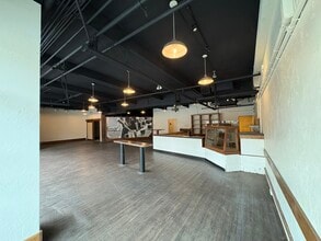 2414 SW Andover St, Seattle, WA à louer Photo intérieure– Image 1 sur 2