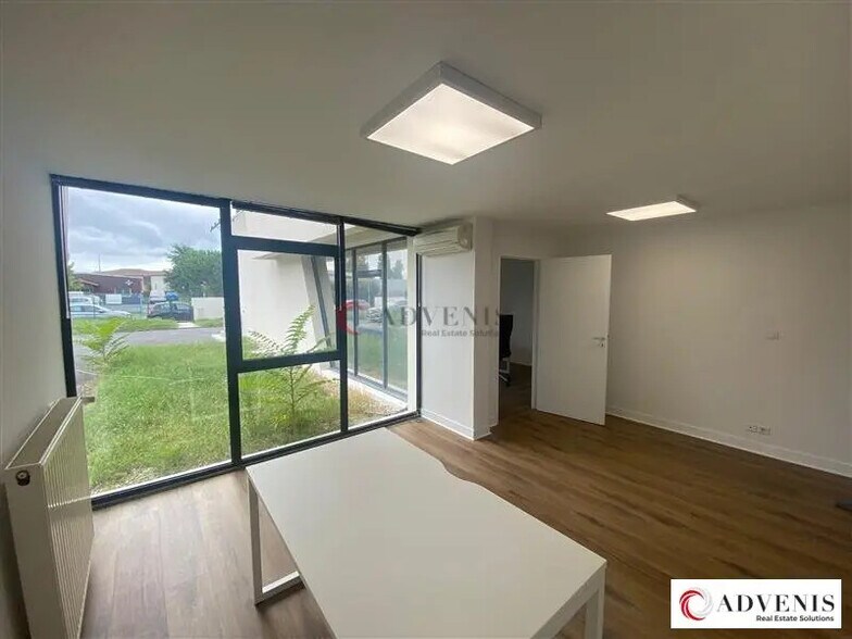 Bureau dans Bruges à louer - Photo intérieure – Image 2 sur 12